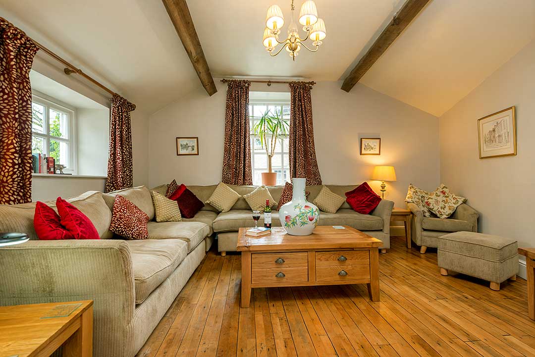 The Hayloft sleeps 6 and dines up to 12 