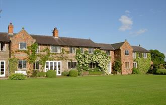 Self Catering Holiday Cottages In Cheshire Chester Apartments
